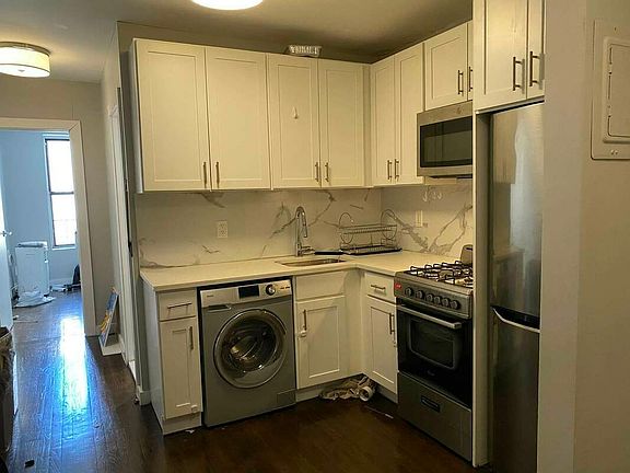 2nd image of 328 E 106th St APT 8A
