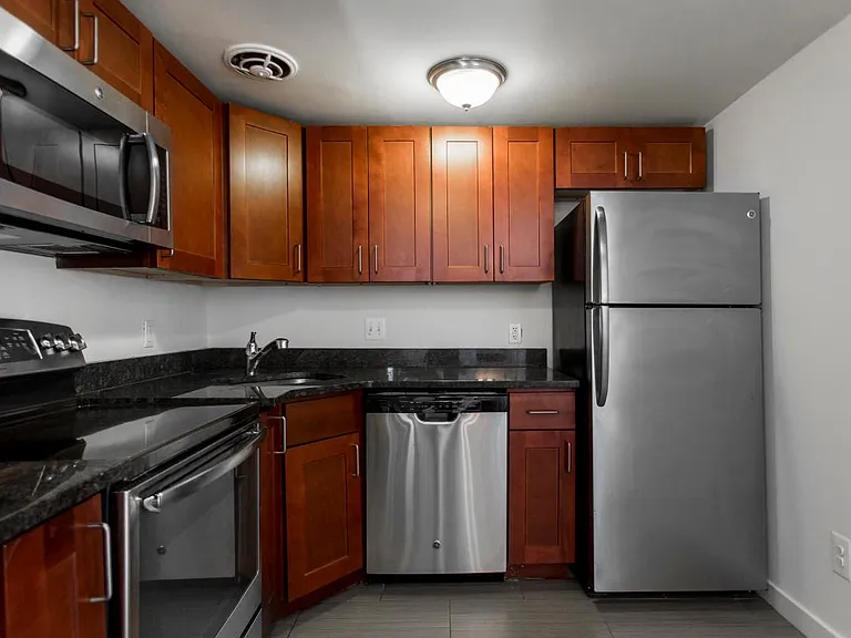 512 S 7th St #B — Photo 2