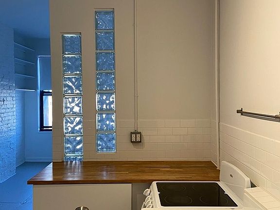 5th image of 178 Ludlow St #3E
