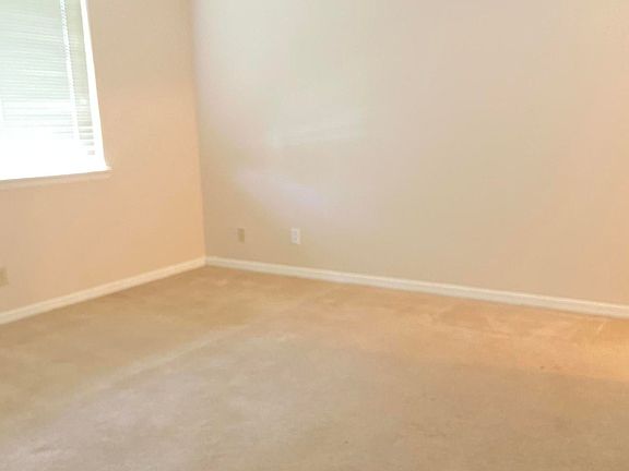 5th image of 1725 Harrison St APT 221