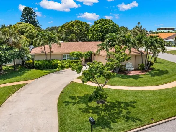 220 1st Ave N, Tierra Verde, FL 33715