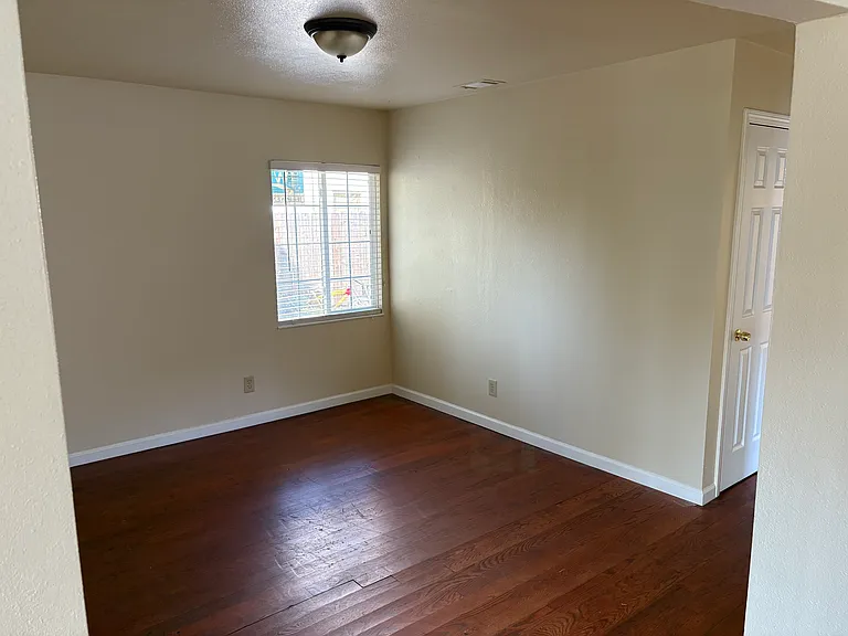 116 Carquinez St — Photo 5