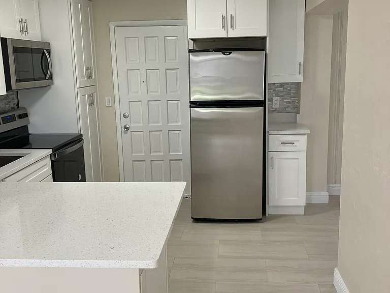 1648 NE 31st Ct — Photo 10