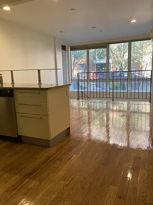 Rented by Daniel Gale Sotheby's International Realty | media 7