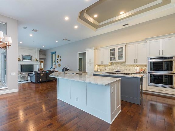 5th image of 12023 Brewster Dr