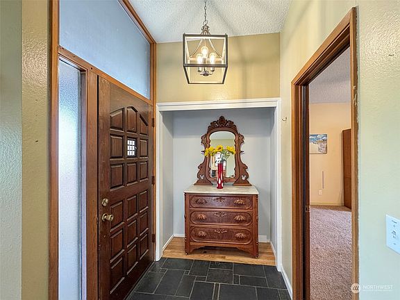 3rd image of 462 Cedar Park Drive