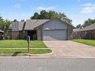 2821 Morgan Trl, Edmond, OK 73012