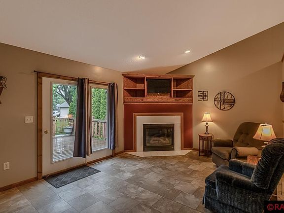 5th image of 113 Thissen Ct