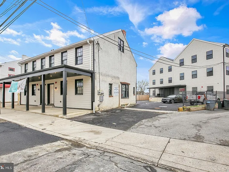 7037 Ridge Ave #1B — Photo 5