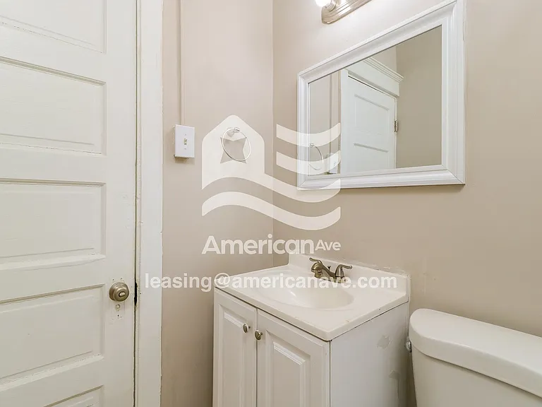 689405_013_bathroom_13680447.jpg