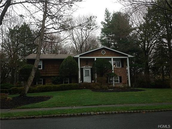 2nd image of 7 Christie Dr