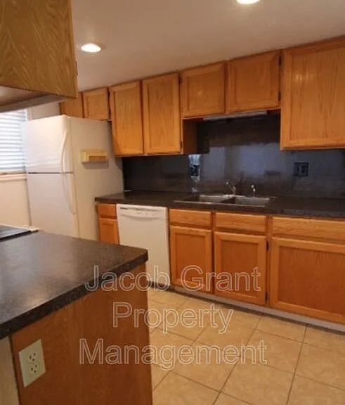 545 May St — Photo 4
