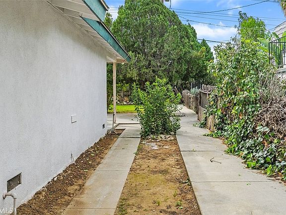 2nd image of 786 Spruce St