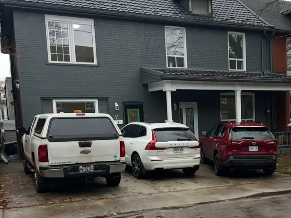 7 Ellsworth Ave, Toronto, ON M6G 2K4
