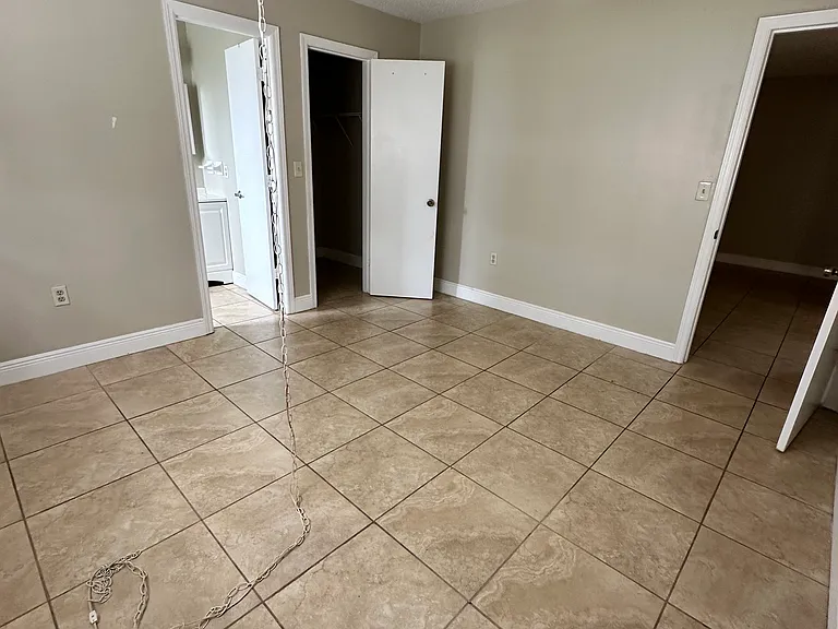 4917 Vilabella Dr #4917 — Photo 8