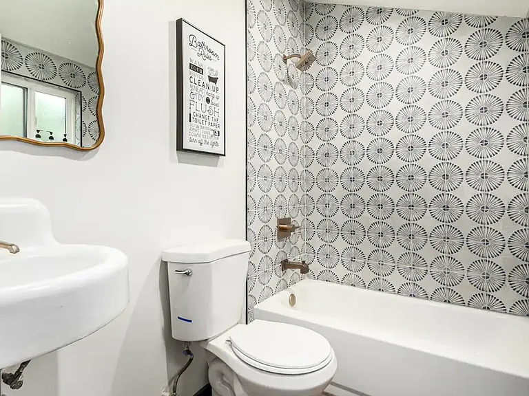 1024 E Taylor St — Photo 13