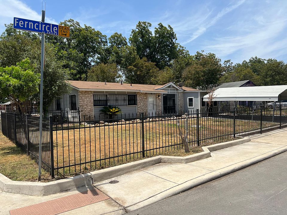 1st image of 2802 Ferncircle Dr