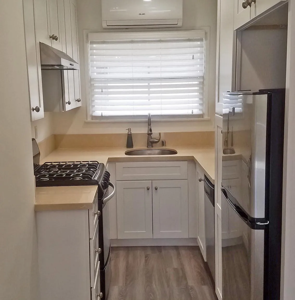 Studio, 500 sqft, $1,825 — Photo 3