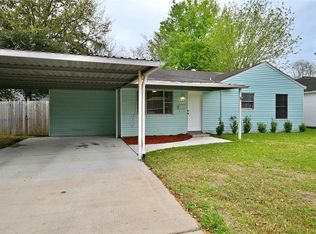 105 Tilden Dr, Pasadena, TX 77506