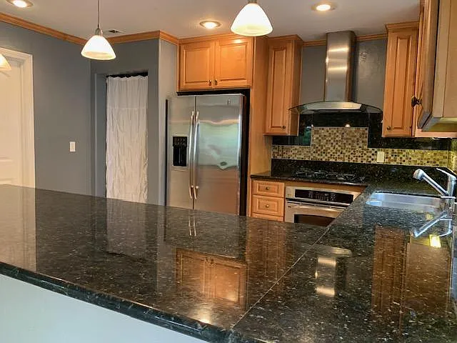 324 Kolmar St — Photo 13