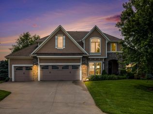 2416 NE Willow Creek Ln, Lees Summit, MO 64086