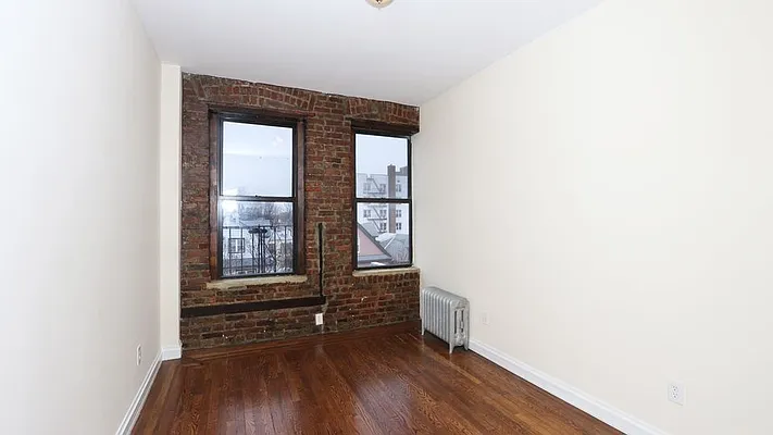 Rented by Nooklyn NYC LLC | media 31