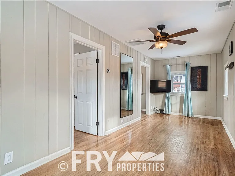 98 S Newland St — Photo 31