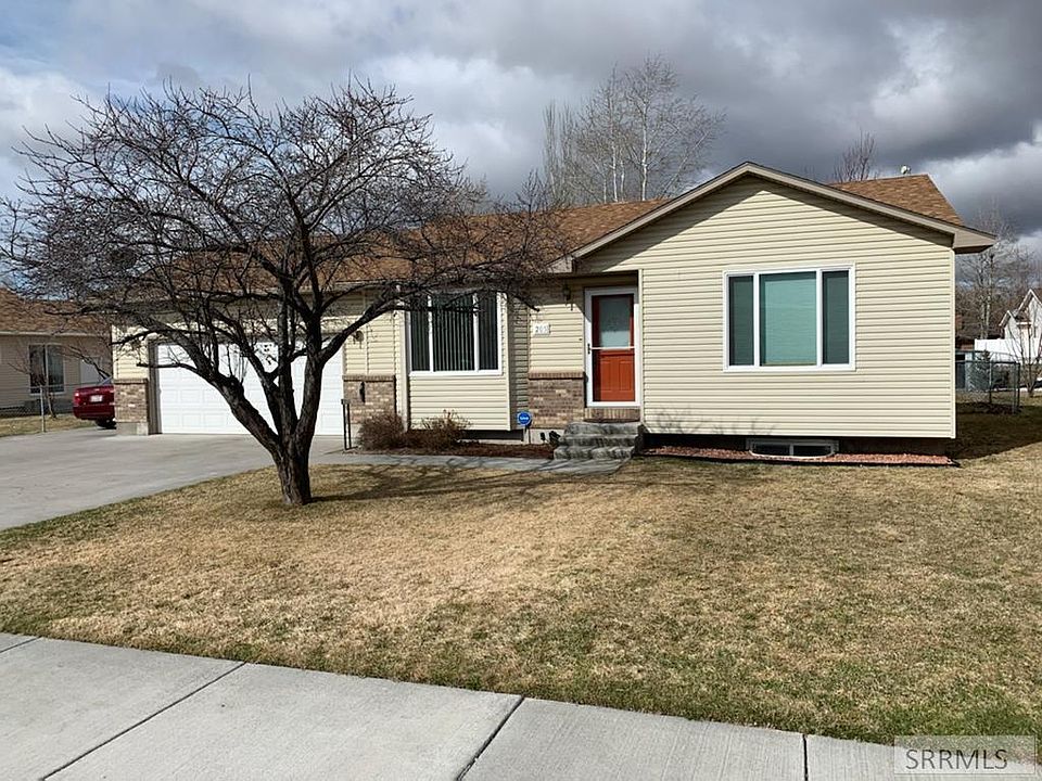 1st image of 205 N Creighton Way