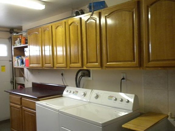 4th image of 820 2nd Ave