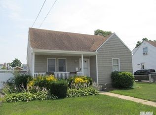 1270 Jackson Ave, Lindenhurst, NY 11757