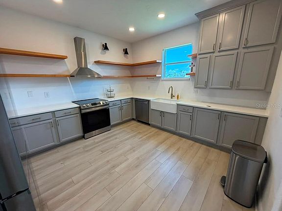 4th image of 1221 PRIORY CIRCLE