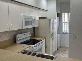 8382 SW 29th St #104, Hollywood, FL 33025