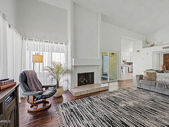 2nd image of 3008 W LUPINE Avenue