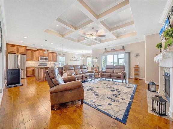4th image of 24 Santo Ct