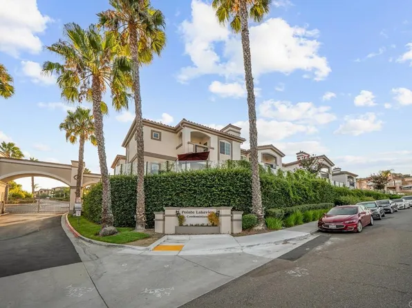 2707 Lake Pointe Dr Unit 204, Spring Valley, CA 91977