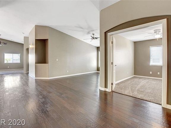 4th image of 10238 Mountain Majesty St