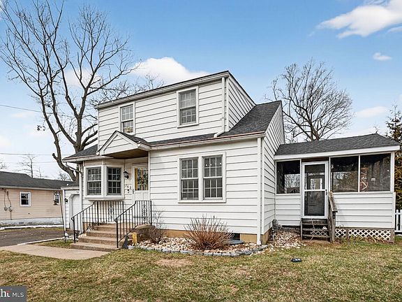 2nd image of 762 Garfield Ave