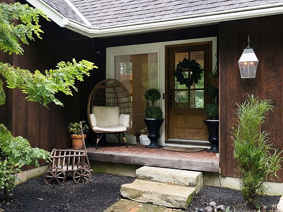 5th image of 2116 N Stout Rd