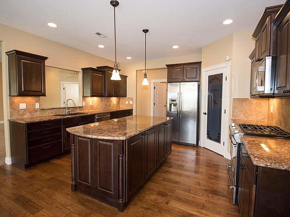 3rd image of 2423 Mickelson Ct