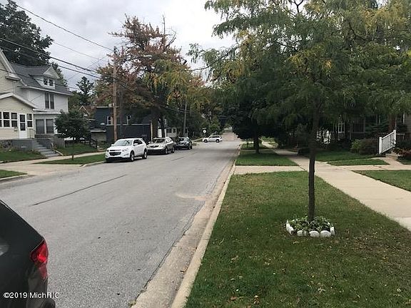 5th image of 735 Union Ave SE