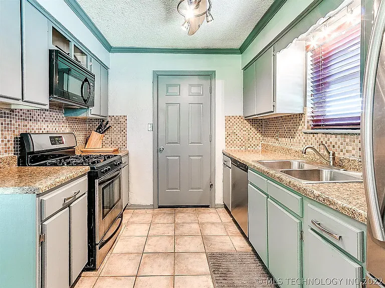 5605 S 93rd East Ave — Photo 3