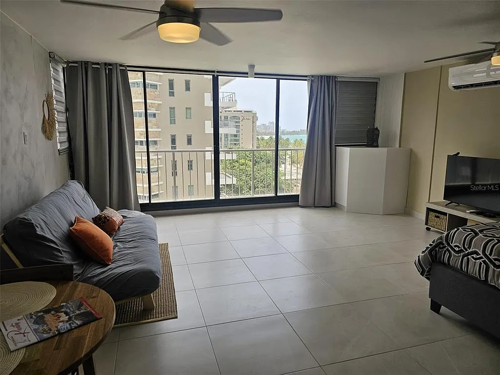 1 bed, 1.0 bath, 494 sqft, $1,600 — Photo 2