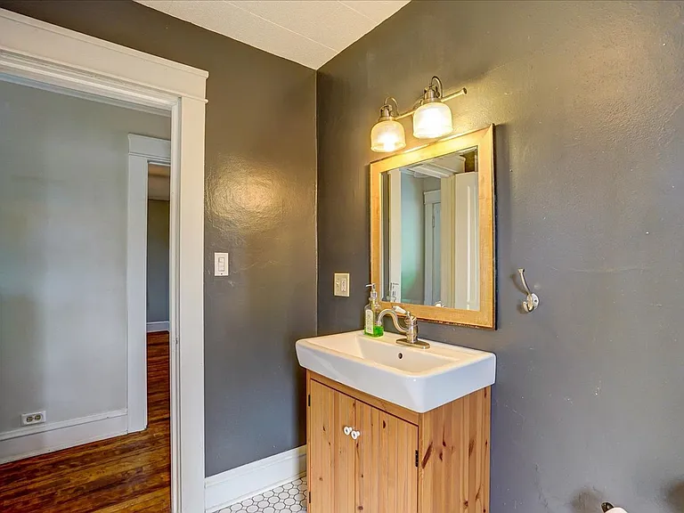 513 Troy Dr — Photo 21