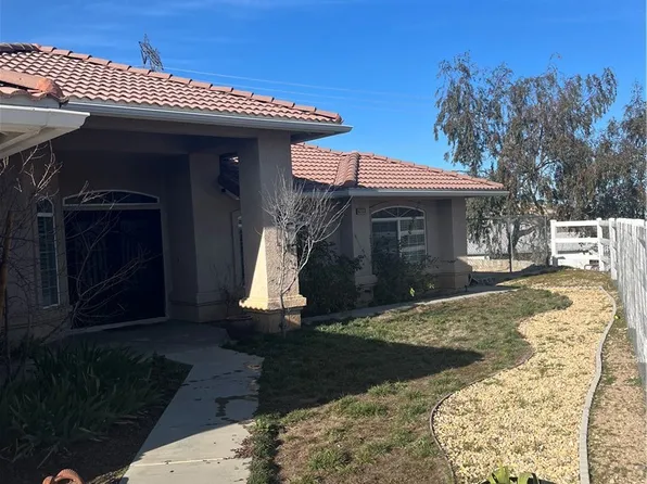 6750 Oak Hill Rd, Oak Hills, CA 92344