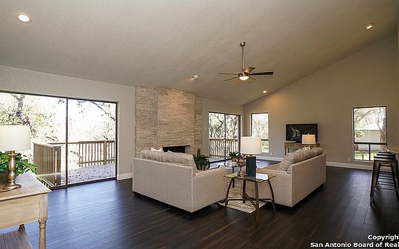 5th image of 113 Meadowbrook Dr