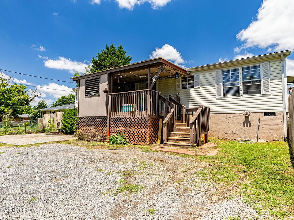1st image of 340 Stephens Rd