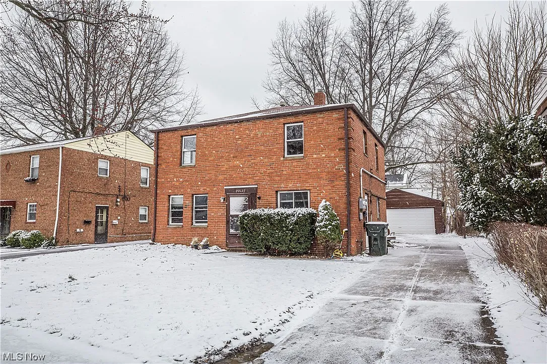 20131 Crystal Ave photo 1