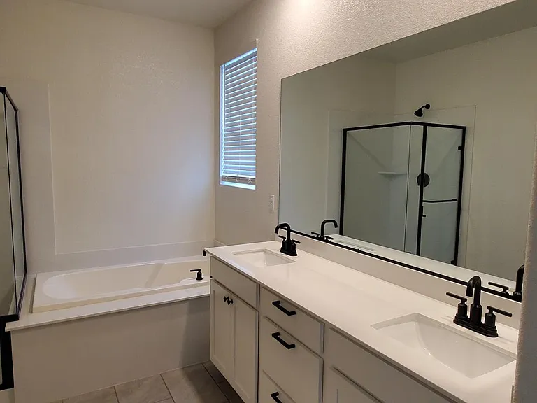 2433 Buzz Aldrin Way — Photo 34