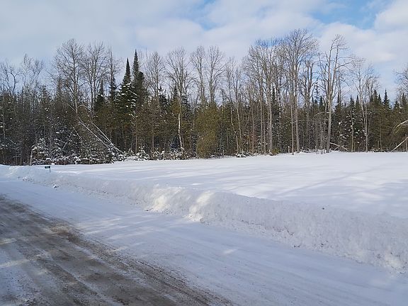 3rd image of 196 Settlement Rd