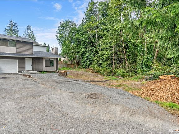 2nd image of 620 91st Ave SE
